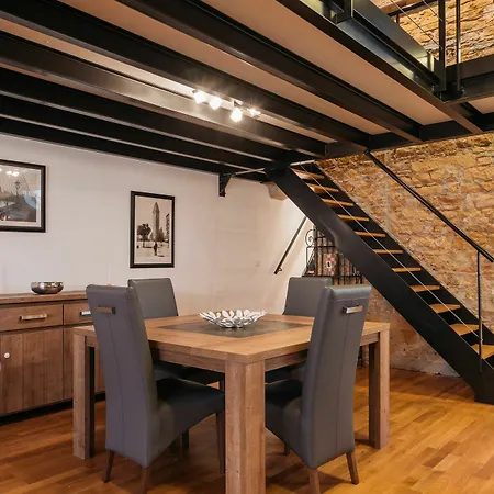 Dify Luxury - Place Bellecour Apartment *